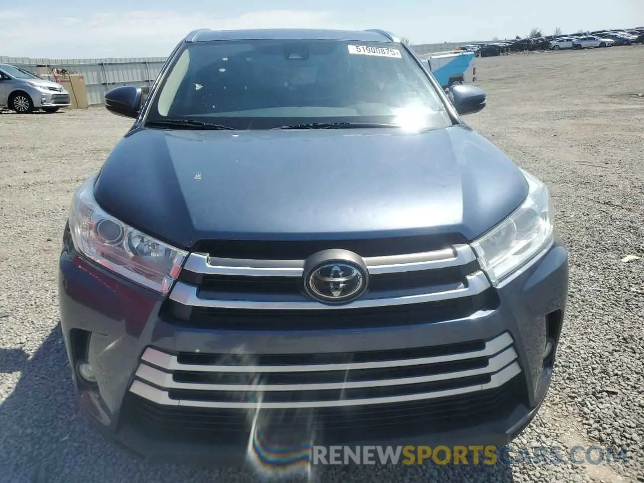 5 fotografías del automóvil dañado 5TDJZRFH1KS991950 TOYOTA HIGHLANDER 2019