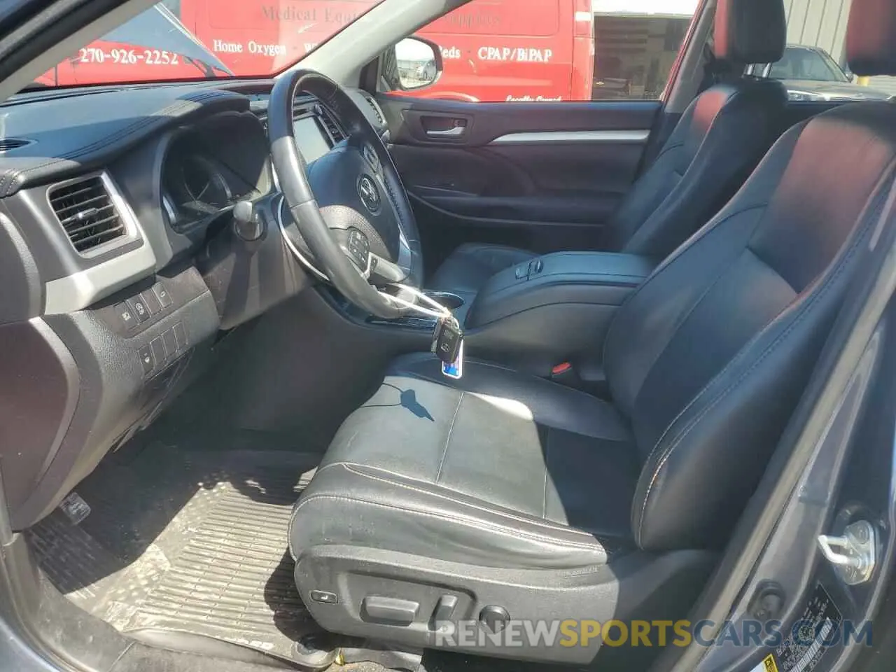 7 fotografías del automóvil dañado 5TDJZRFH1KS991950 TOYOTA HIGHLANDER 2019