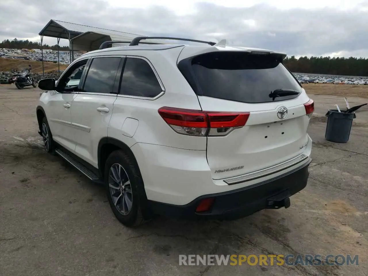 3 fotografías del automóvil dañado 5TDJZRFH2KS570576 TOYOTA HIGHLANDER 2019