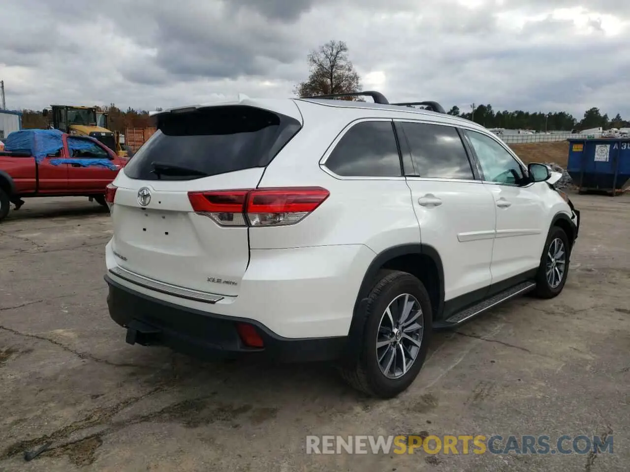 4 fotografías del automóvil dañado 5TDJZRFH2KS570576 TOYOTA HIGHLANDER 2019