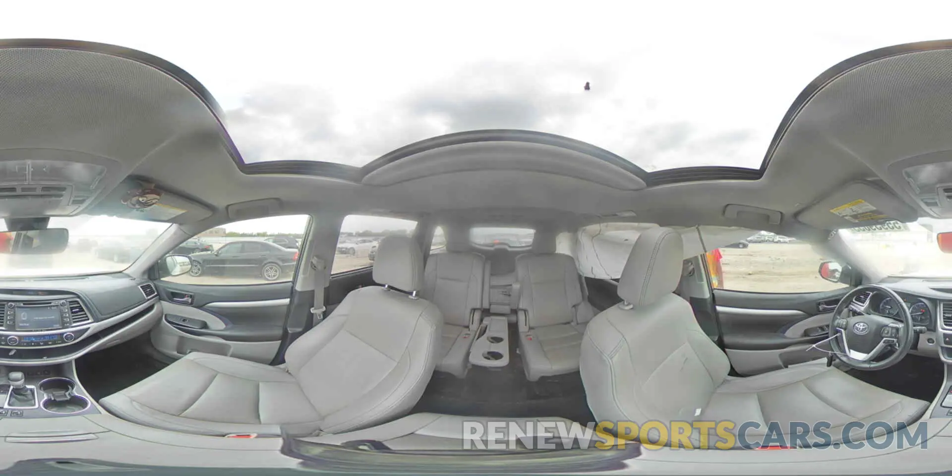 15 fotografías del automóvil dañado 5TDJZRFH2KS570786 TOYOTA HIGHLANDER 2019