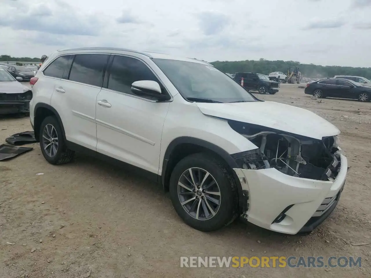 4 fotografías del automóvil dañado 5TDJZRFH2KS570786 TOYOTA HIGHLANDER 2019