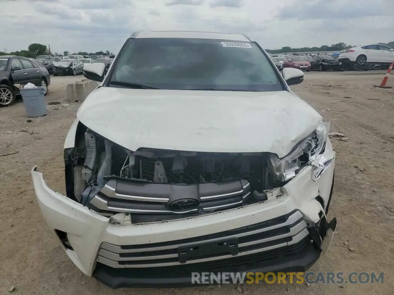 5 fotografías del automóvil dañado 5TDJZRFH2KS570786 TOYOTA HIGHLANDER 2019