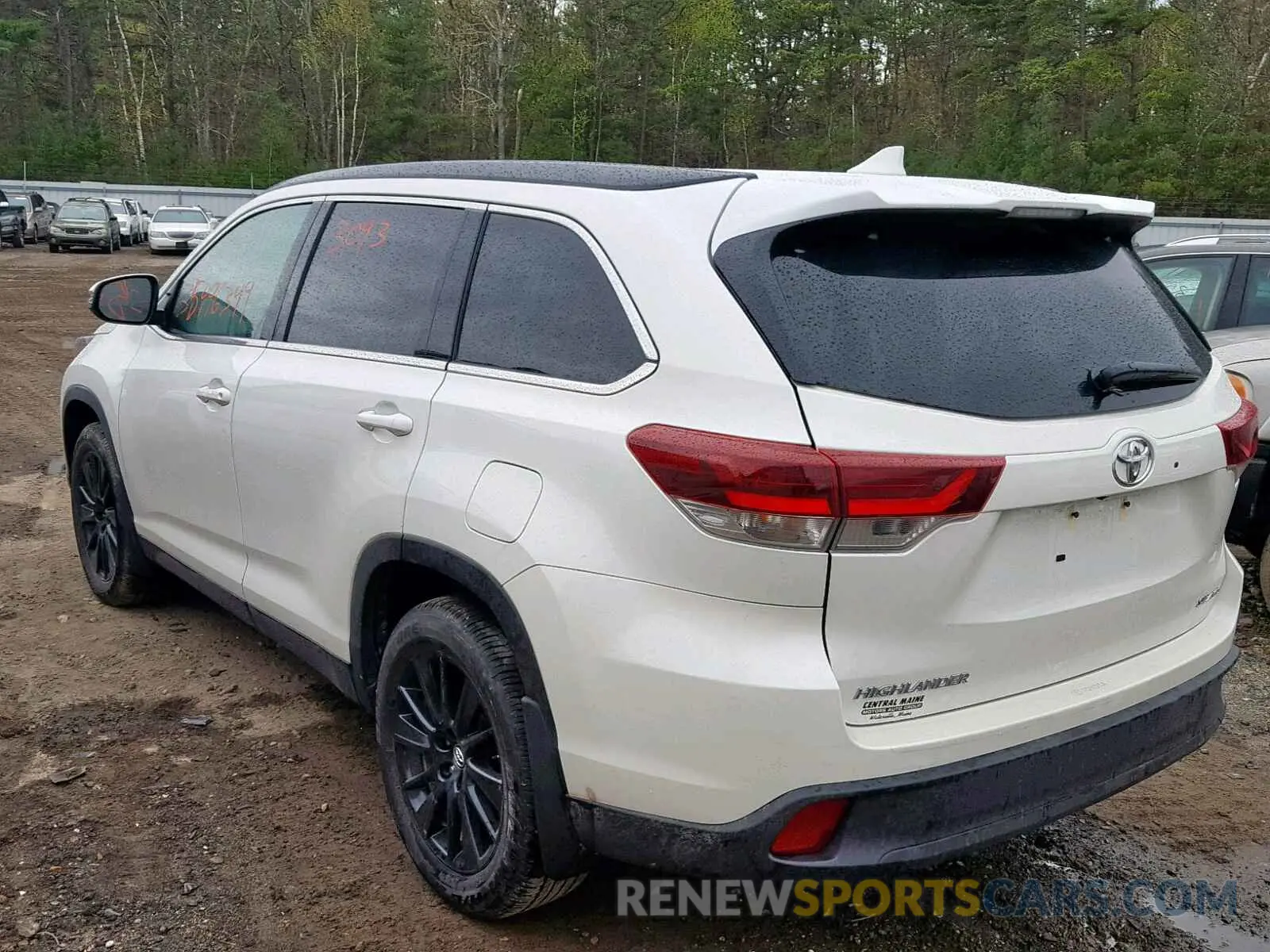3 fotografías del automóvil dañado 5TDJZRFH2KS579228 TOYOTA HIGHLANDER 2019