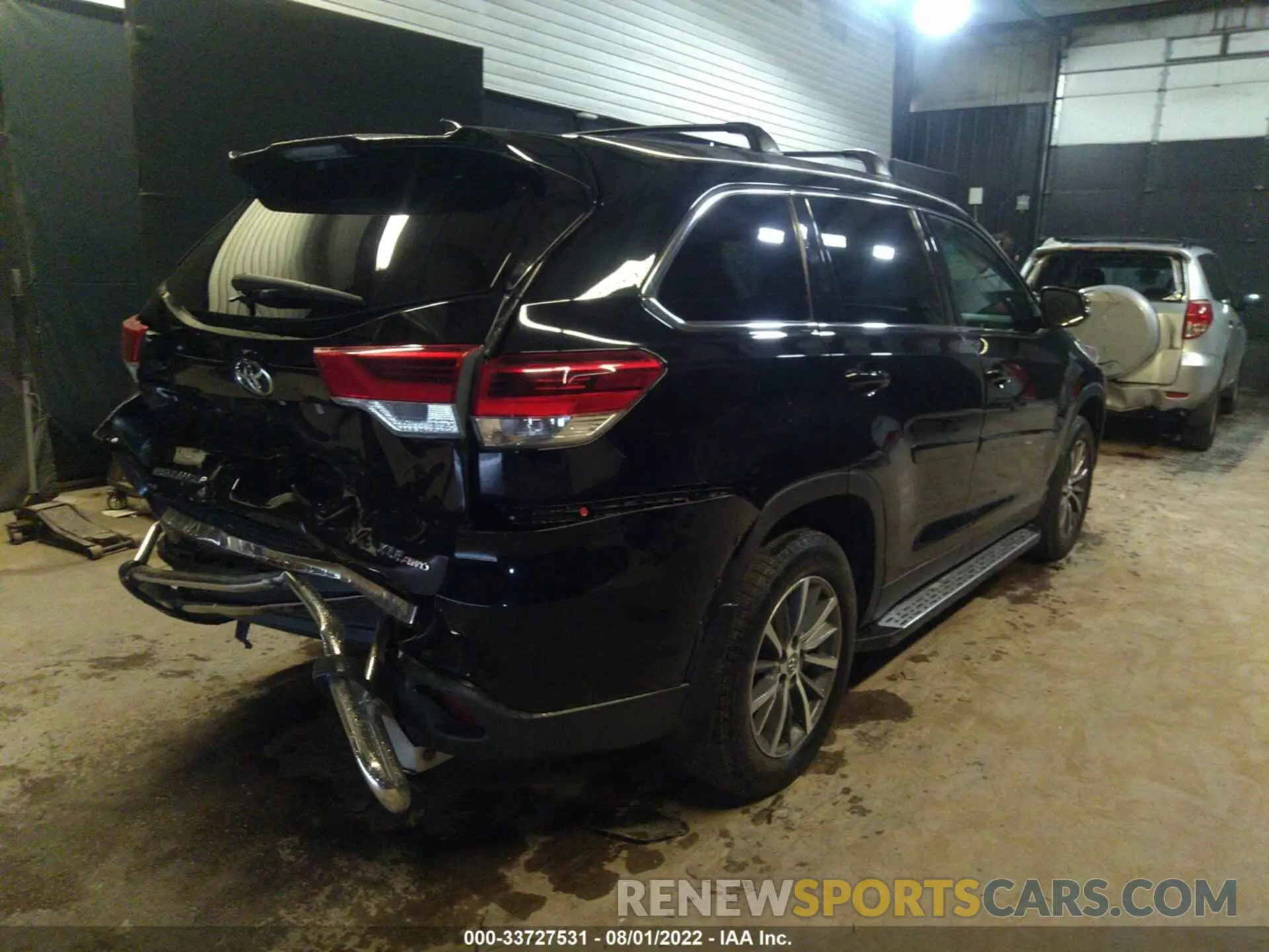 4 fotografías del automóvil dañado 5TDJZRFH2KS587989 TOYOTA HIGHLANDER 2019