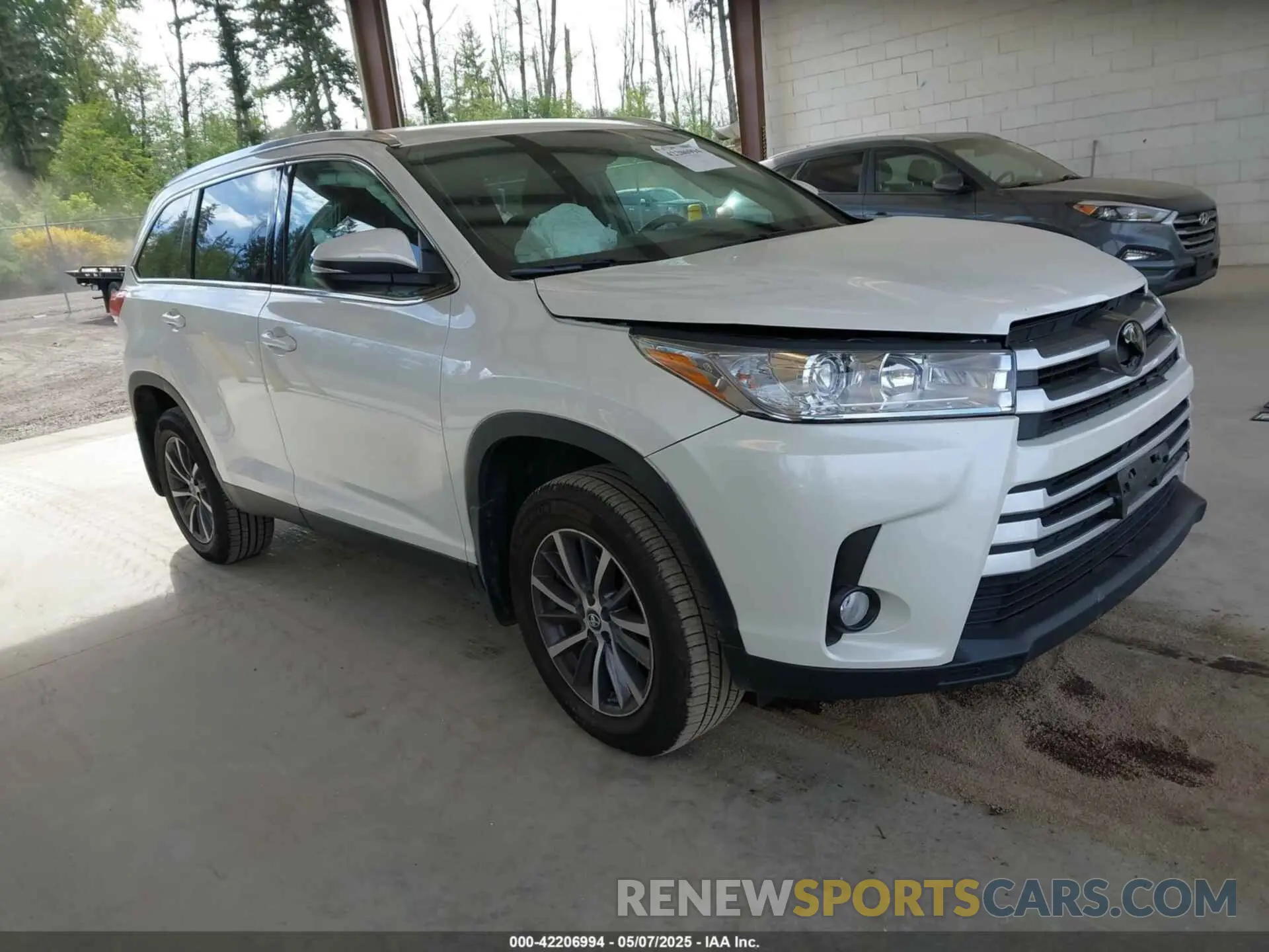1 fotografías del automóvil dañado 5TDJZRFH2KS588298 TOYOTA HIGHLANDER 2019