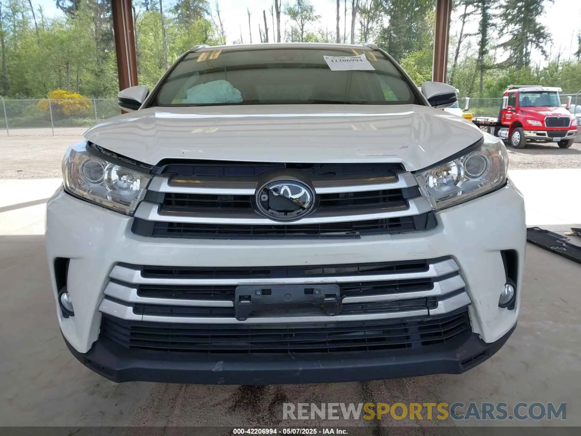 12 fotografías del automóvil dañado 5TDJZRFH2KS588298 TOYOTA HIGHLANDER 2019