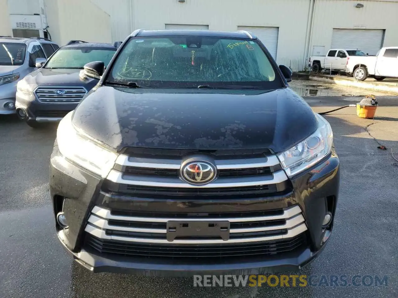 5 fotografías del automóvil dañado 5TDJZRFH2KS606962 TOYOTA HIGHLANDER 2019