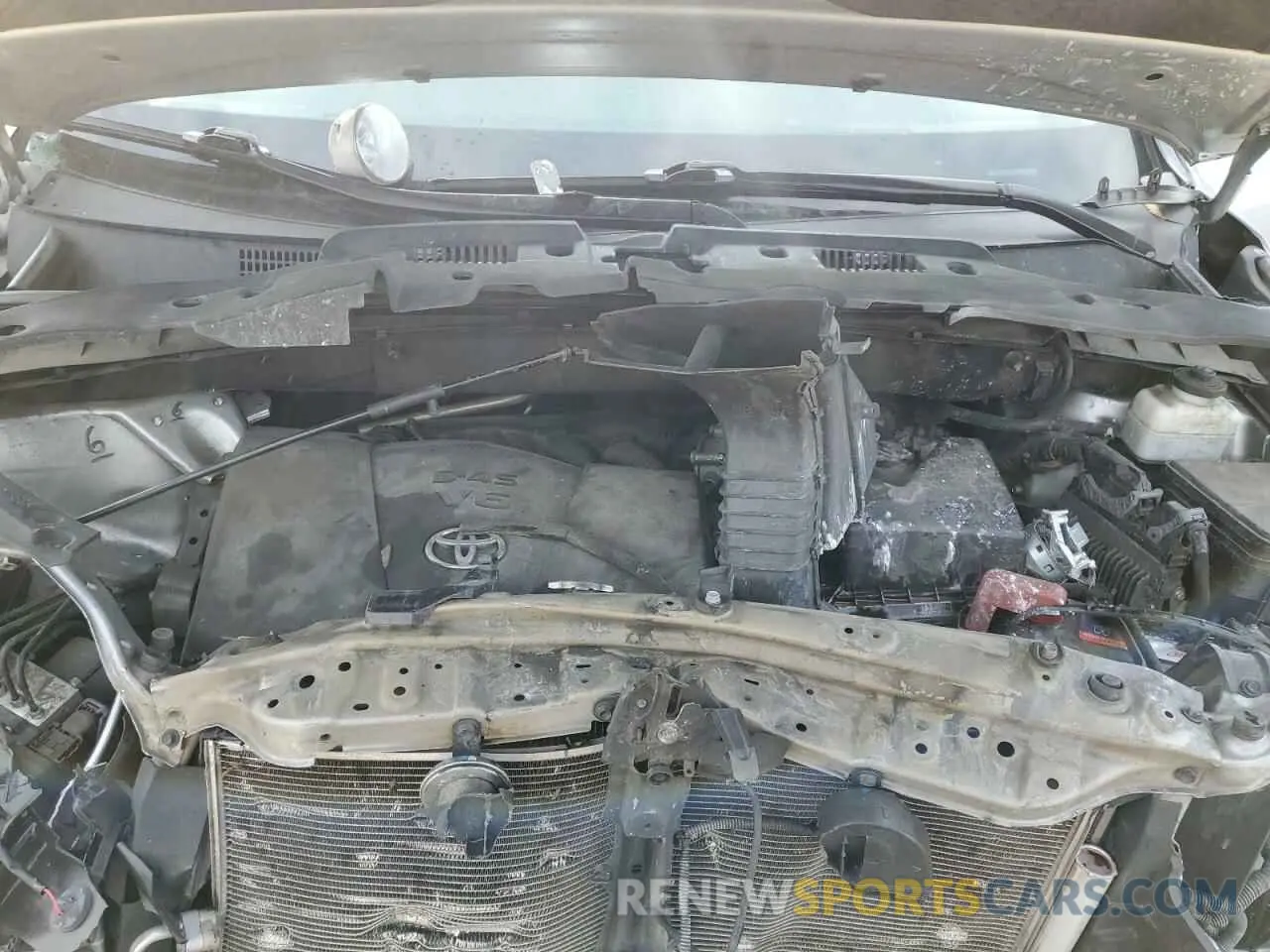 12 fotografías del automóvil dañado 5TDJZRFH2KS618092 TOYOTA HIGHLANDER 2019