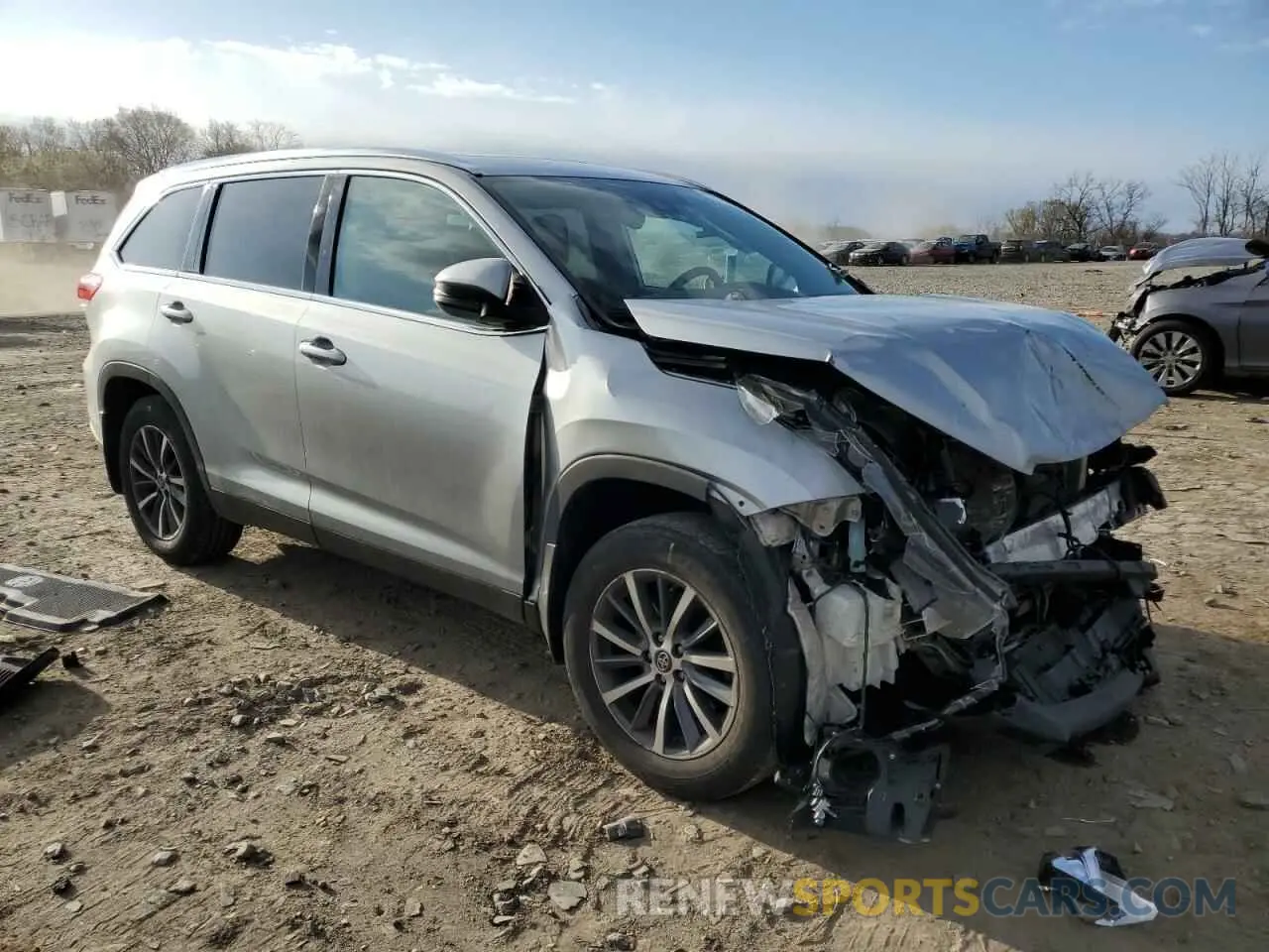 4 fotografías del automóvil dañado 5TDJZRFH2KS618092 TOYOTA HIGHLANDER 2019