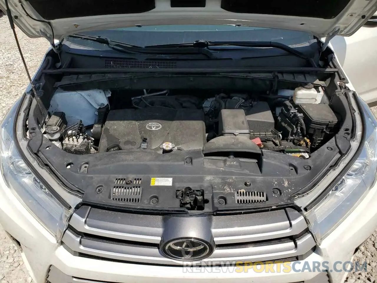 12 fotografías del automóvil dañado 5TDJZRFH2KS626015 TOYOTA HIGHLANDER 2019