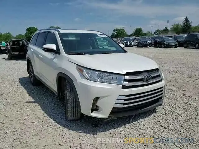 14 fotografías del automóvil dañado 5TDJZRFH2KS626015 TOYOTA HIGHLANDER 2019