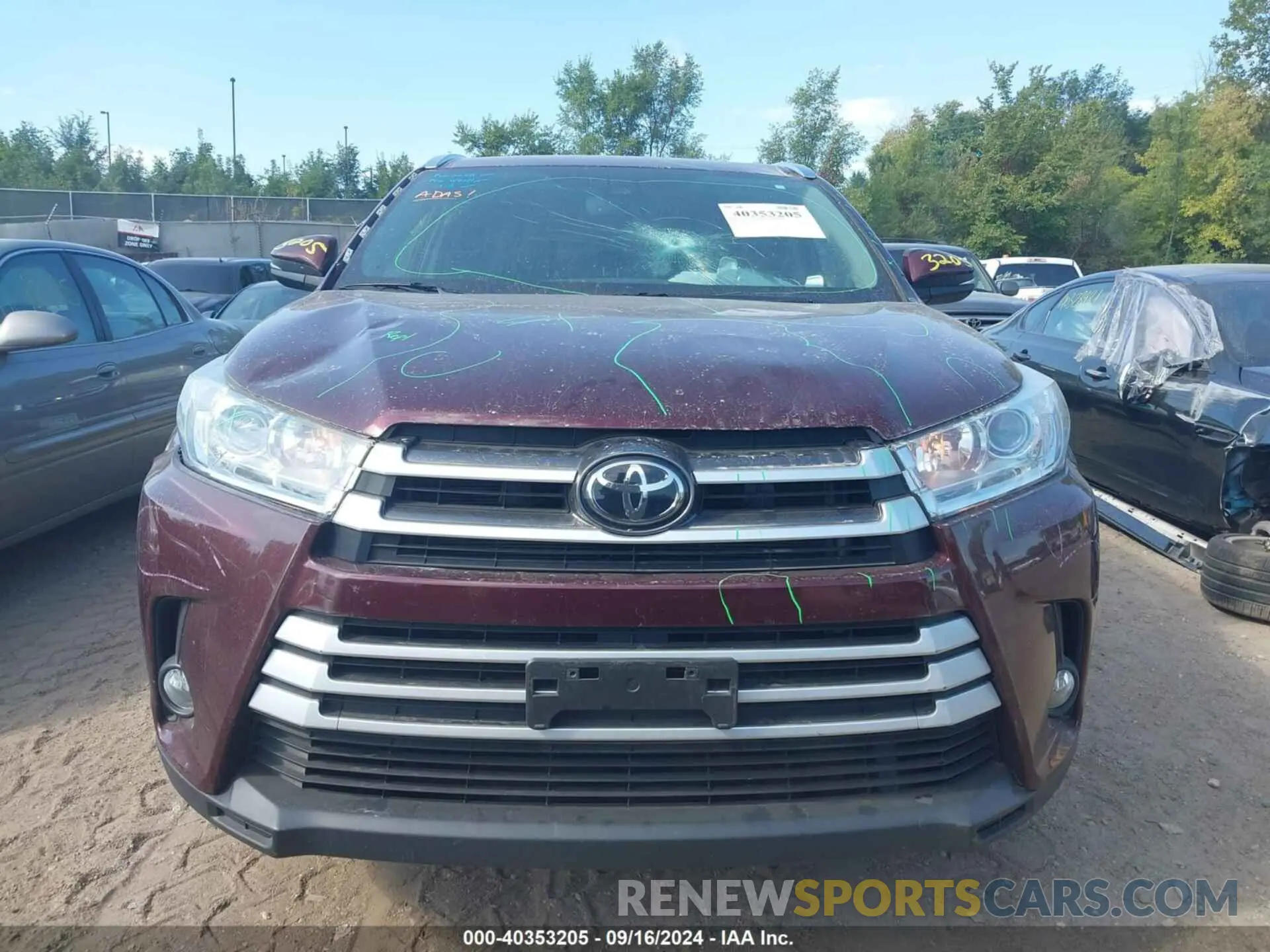 12 fotografías del automóvil dañado 5TDJZRFH2KS704356 TOYOTA HIGHLANDER 2019