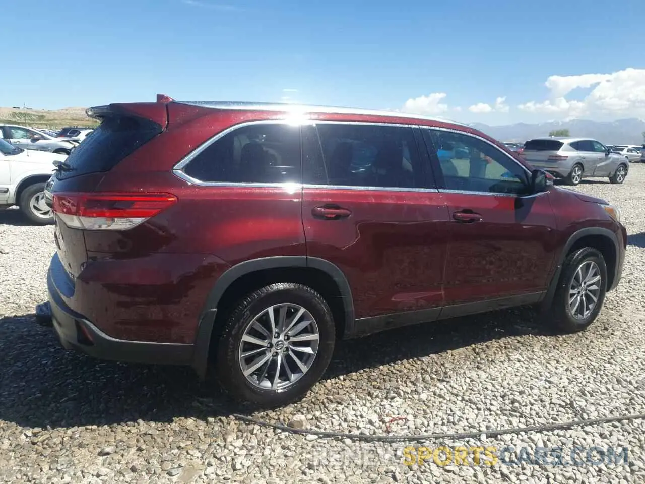 3 fotografías del automóvil dañado 5TDJZRFH2KS988314 TOYOTA HIGHLANDER 2019