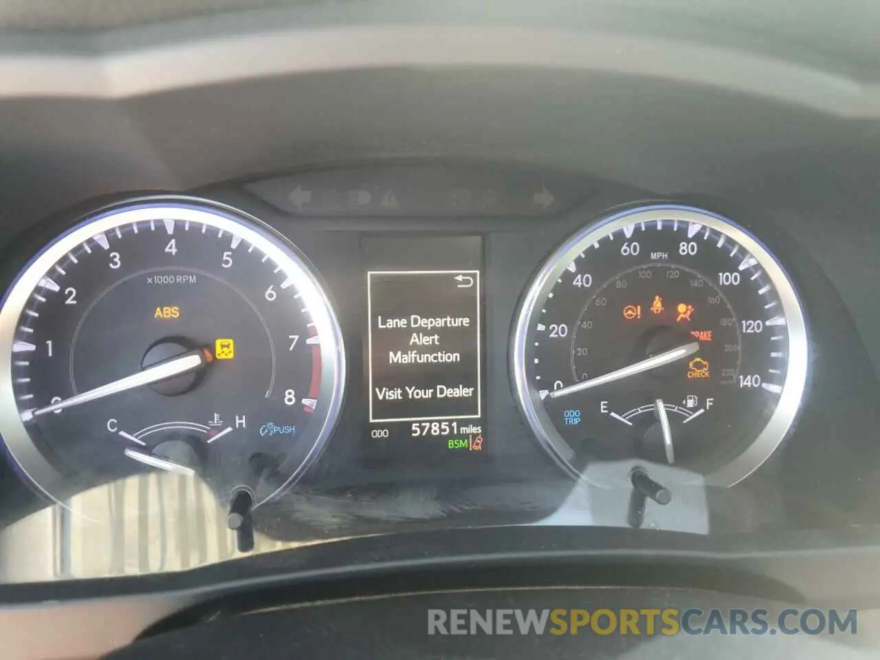 9 fotografías del automóvil dañado 5TDJZRFH2KS988314 TOYOTA HIGHLANDER 2019