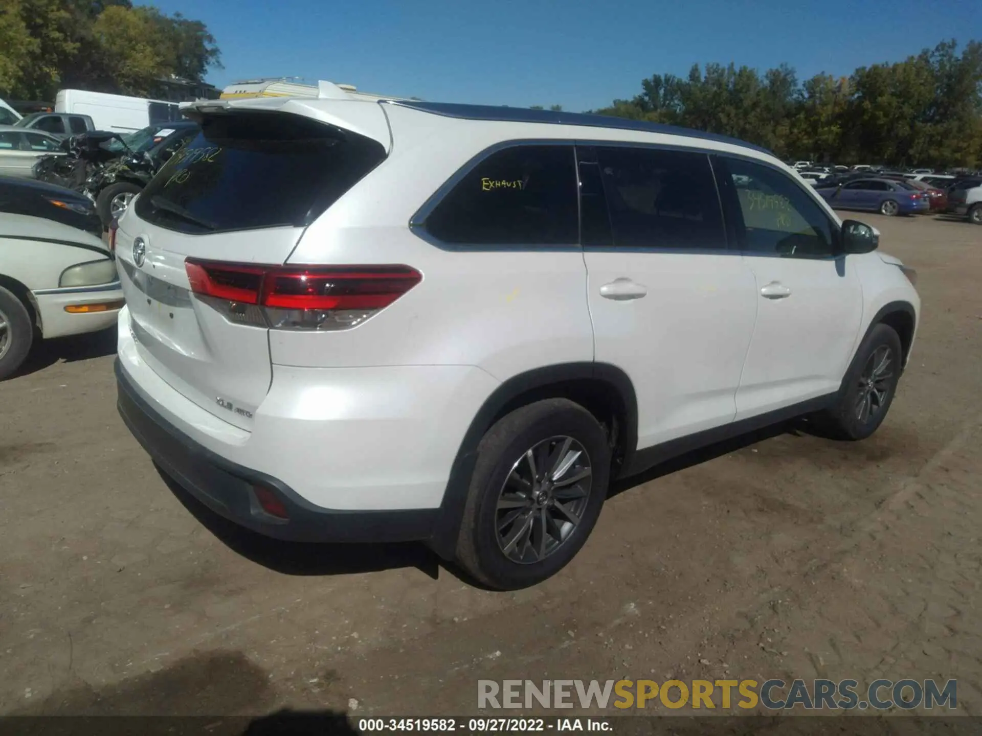4 fotografías del automóvil dañado 5TDJZRFH3KS620076 TOYOTA HIGHLANDER 2019