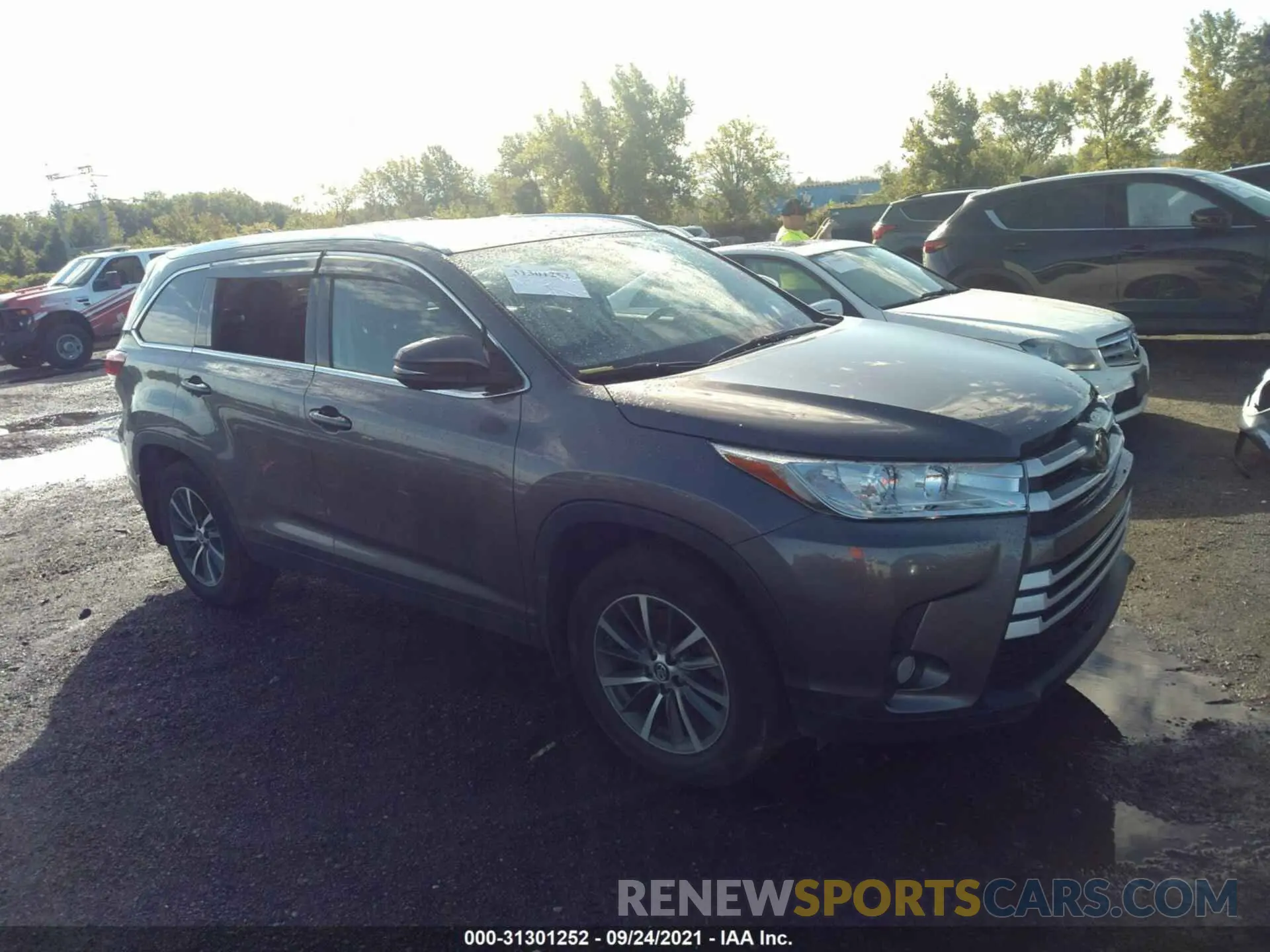 1 fotografías del automóvil dañado 5TDJZRFH3KS622913 TOYOTA HIGHLANDER 2019