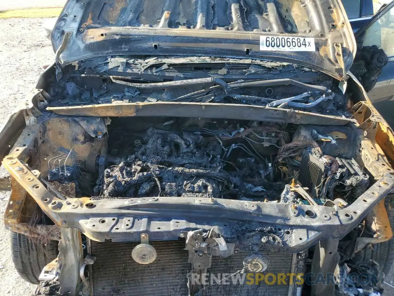 12 fotografías del automóvil dañado 5TDJZRFH3KS623947 TOYOTA HIGHLANDER 2019