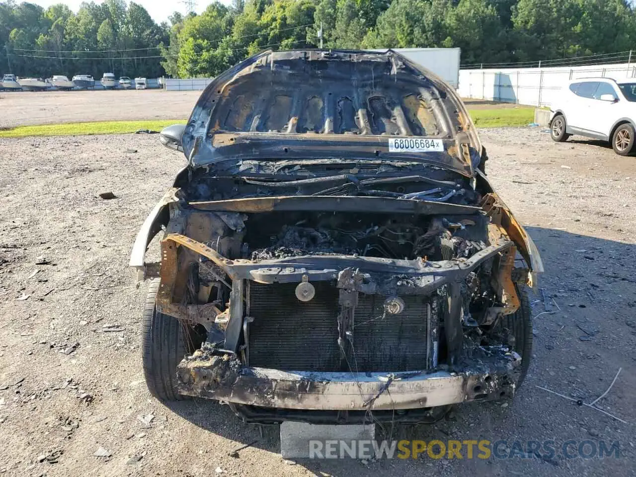 5 fotografías del automóvil dañado 5TDJZRFH3KS623947 TOYOTA HIGHLANDER 2019