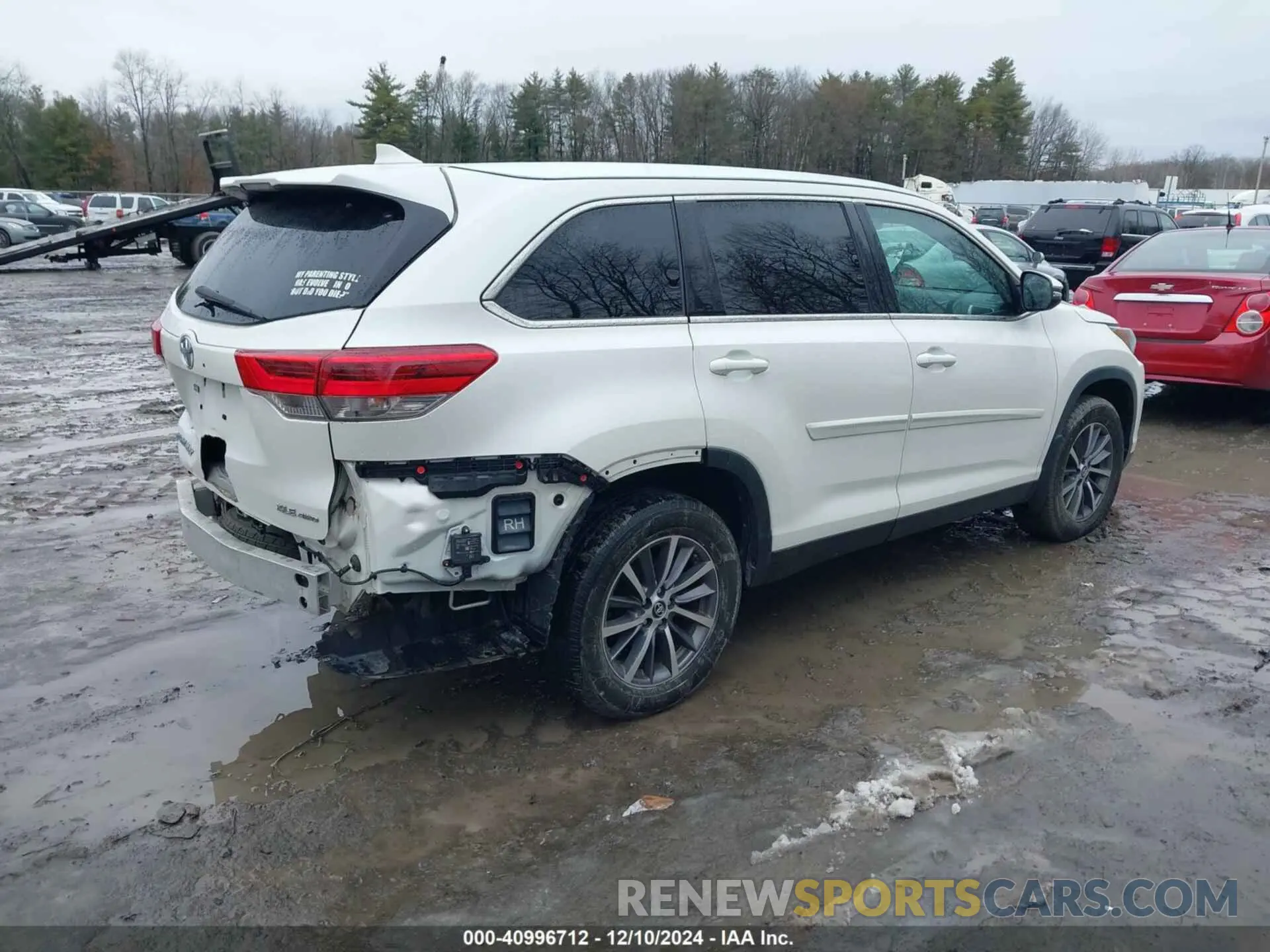 4 fotografías del automóvil dañado 5TDJZRFH3KS709839 TOYOTA HIGHLANDER 2019