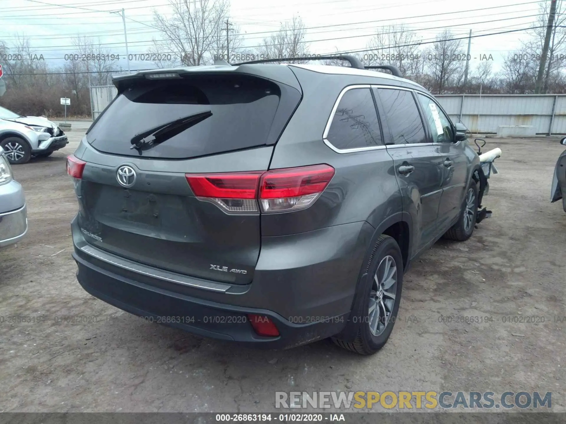 4 fotografías del automóvil dañado 5TDJZRFH3KS721439 TOYOTA HIGHLANDER 2019
