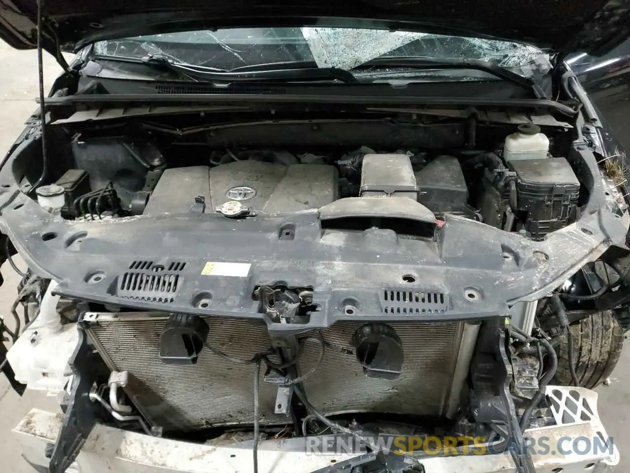12 fotografías del automóvil dañado 5TDJZRFH3KS733994 TOYOTA HIGHLANDER 2019