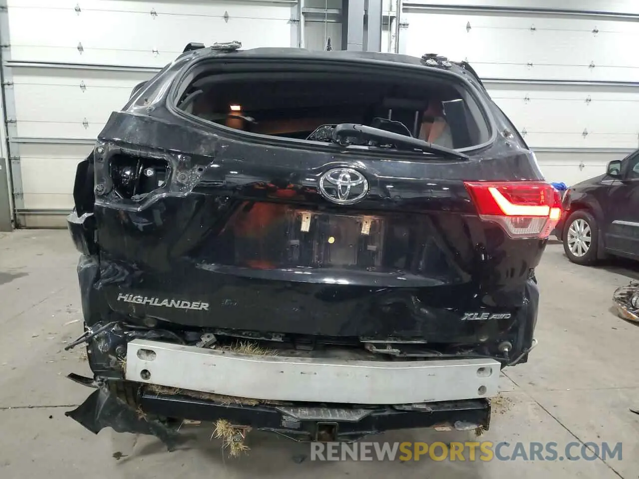 6 fotografías del automóvil dañado 5TDJZRFH3KS733994 TOYOTA HIGHLANDER 2019