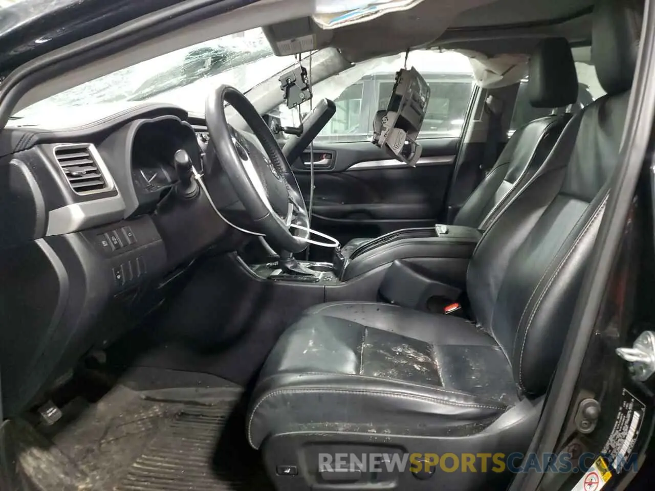 7 fotografías del automóvil dañado 5TDJZRFH3KS733994 TOYOTA HIGHLANDER 2019