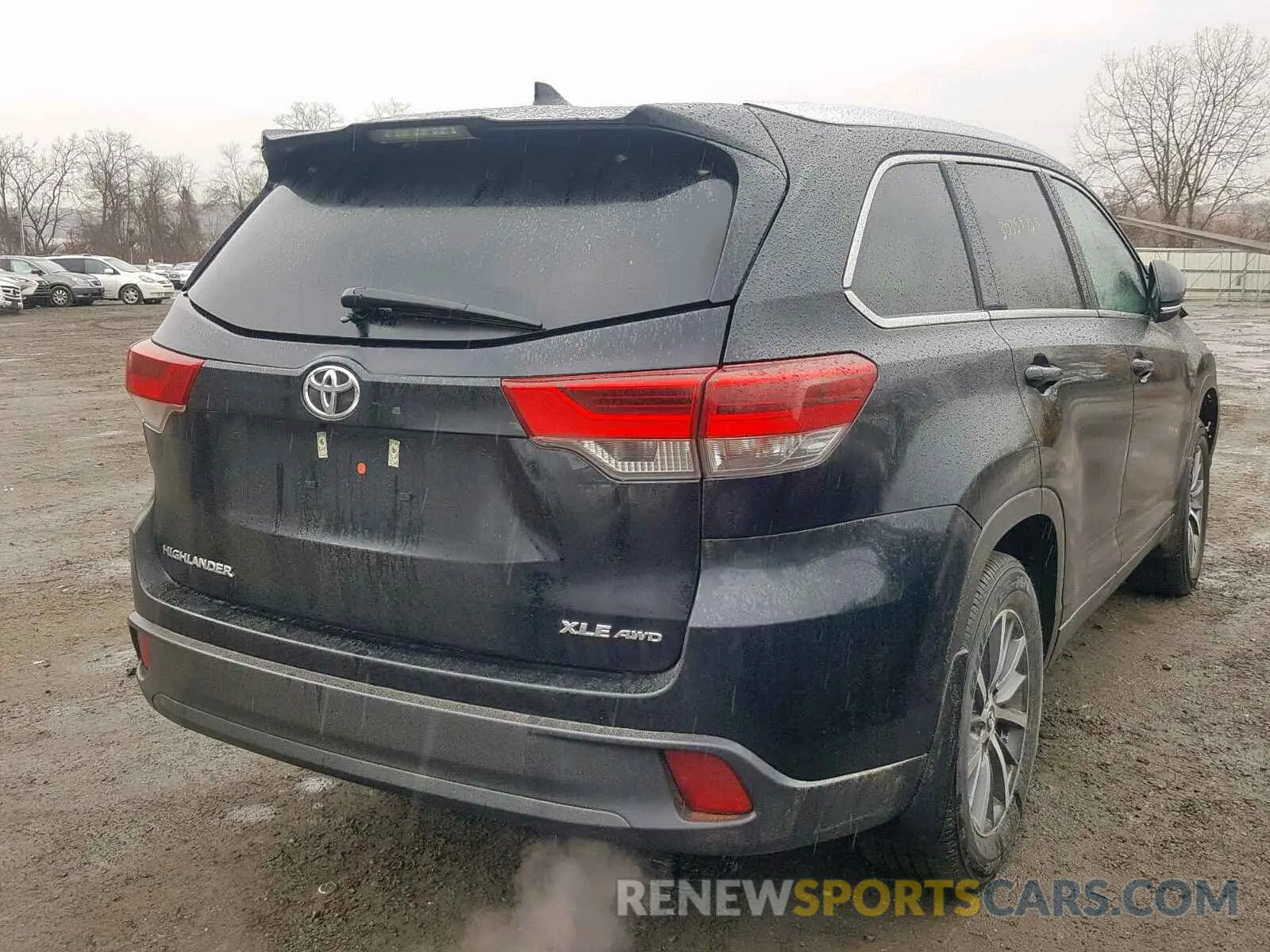 4 fotografías del automóvil dañado 5TDJZRFH4KS571969 TOYOTA HIGHLANDER 2019