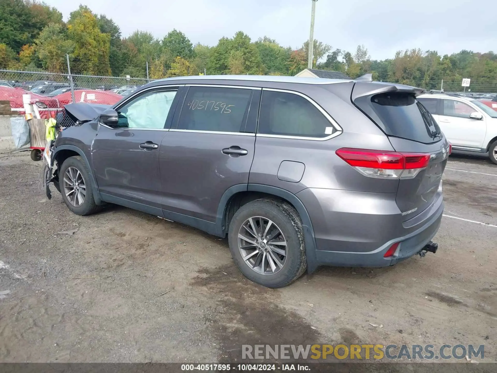 3 fotografías del automóvil dañado 5TDJZRFH4KS576816 TOYOTA HIGHLANDER 2019