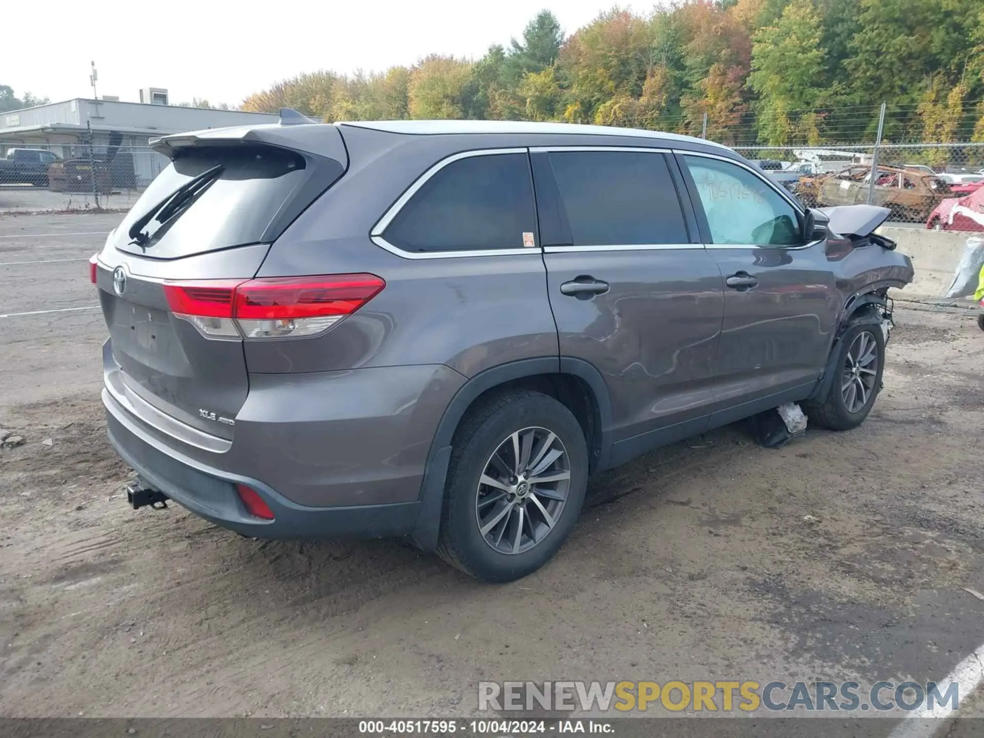 4 fotografías del automóvil dañado 5TDJZRFH4KS576816 TOYOTA HIGHLANDER 2019