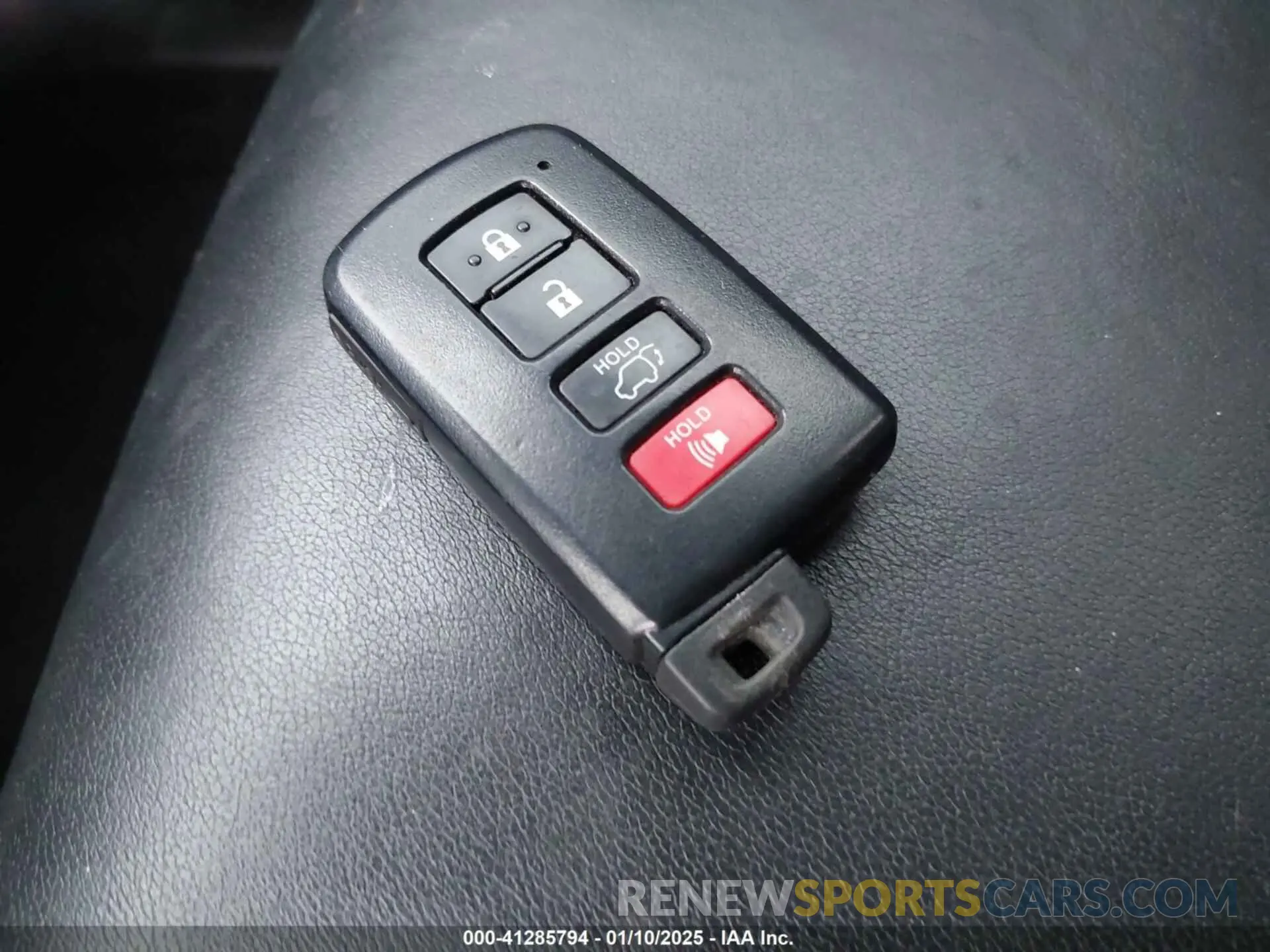 11 fotografías del automóvil dañado 5TDJZRFH4KS589338 TOYOTA HIGHLANDER 2019