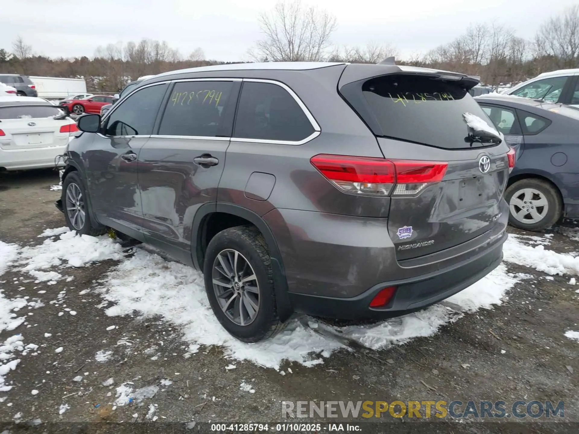 3 fotografías del automóvil dañado 5TDJZRFH4KS589338 TOYOTA HIGHLANDER 2019