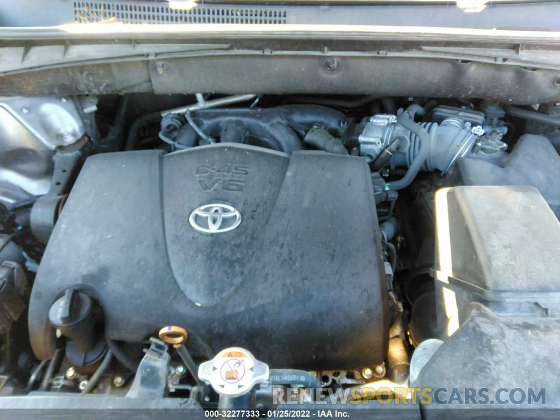 10 fotografías del automóvil dañado 5TDJZRFH4KS596015 TOYOTA HIGHLANDER 2019