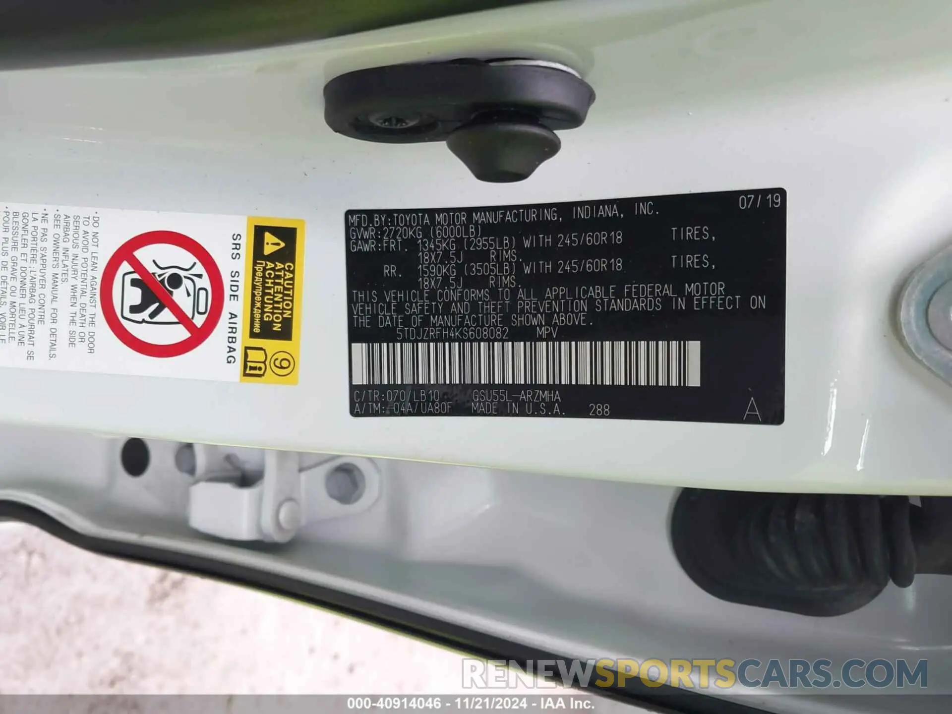 9 fotografías del automóvil dañado 5TDJZRFH4KS608082 TOYOTA HIGHLANDER 2019
