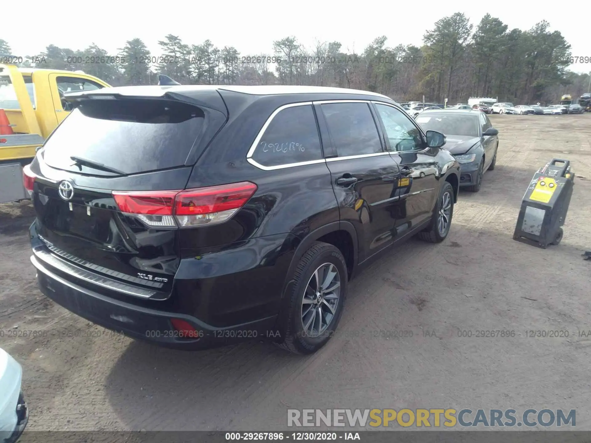 4 fotografías del automóvil dañado 5TDJZRFH4KS613086 TOYOTA HIGHLANDER 2019