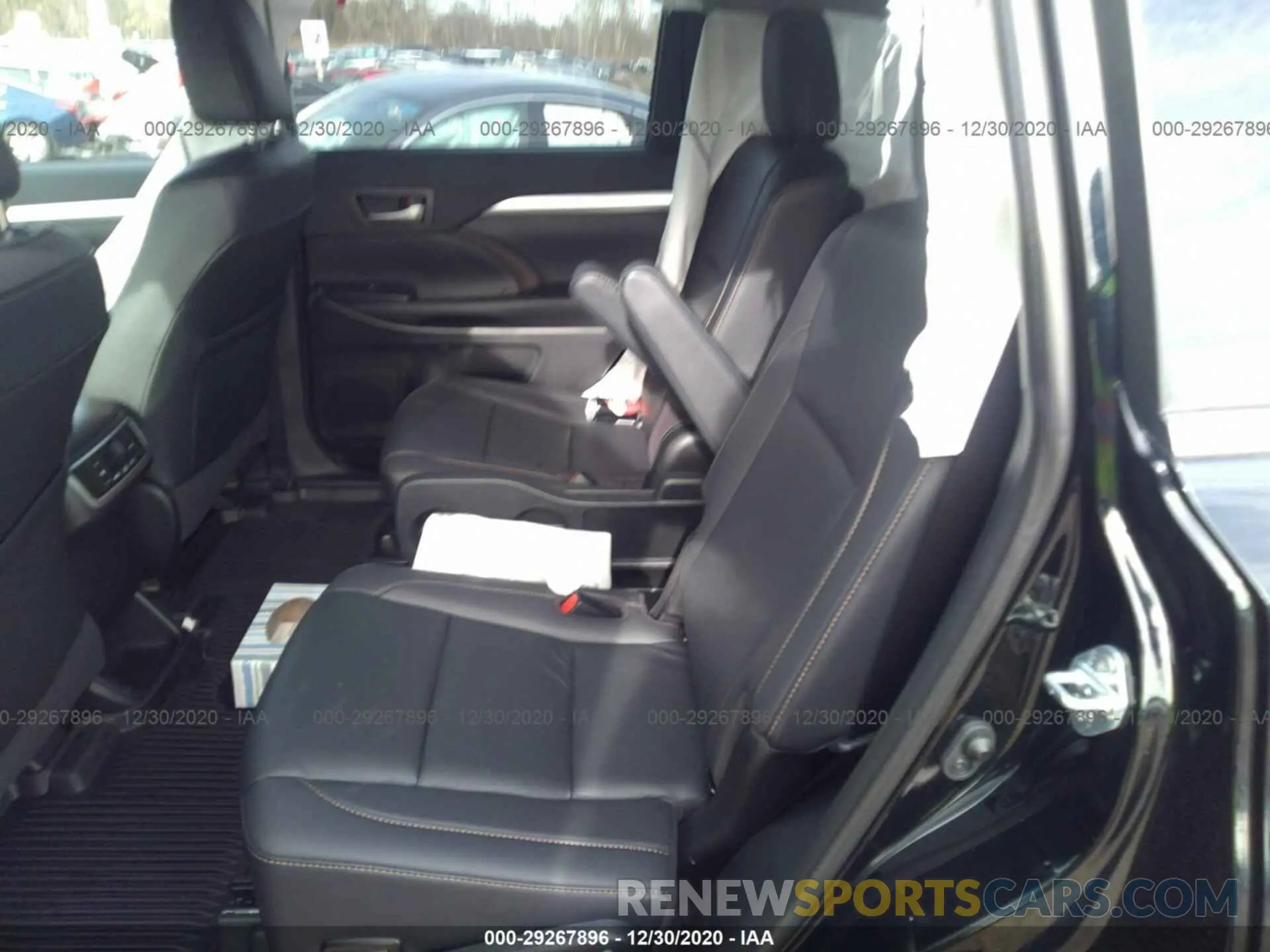 8 fotografías del automóvil dañado 5TDJZRFH4KS613086 TOYOTA HIGHLANDER 2019