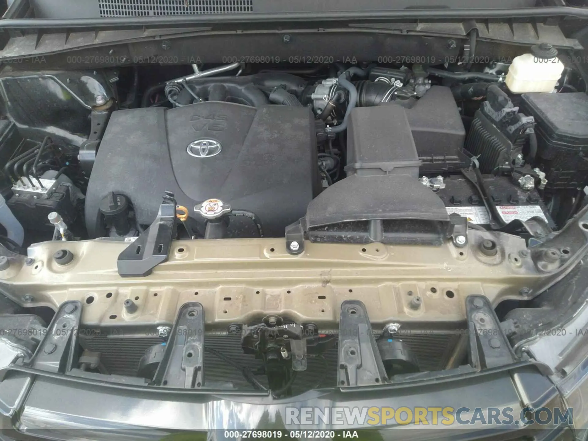 10 fotografías del automóvil dañado 5TDJZRFH4KS620278 TOYOTA HIGHLANDER 2019