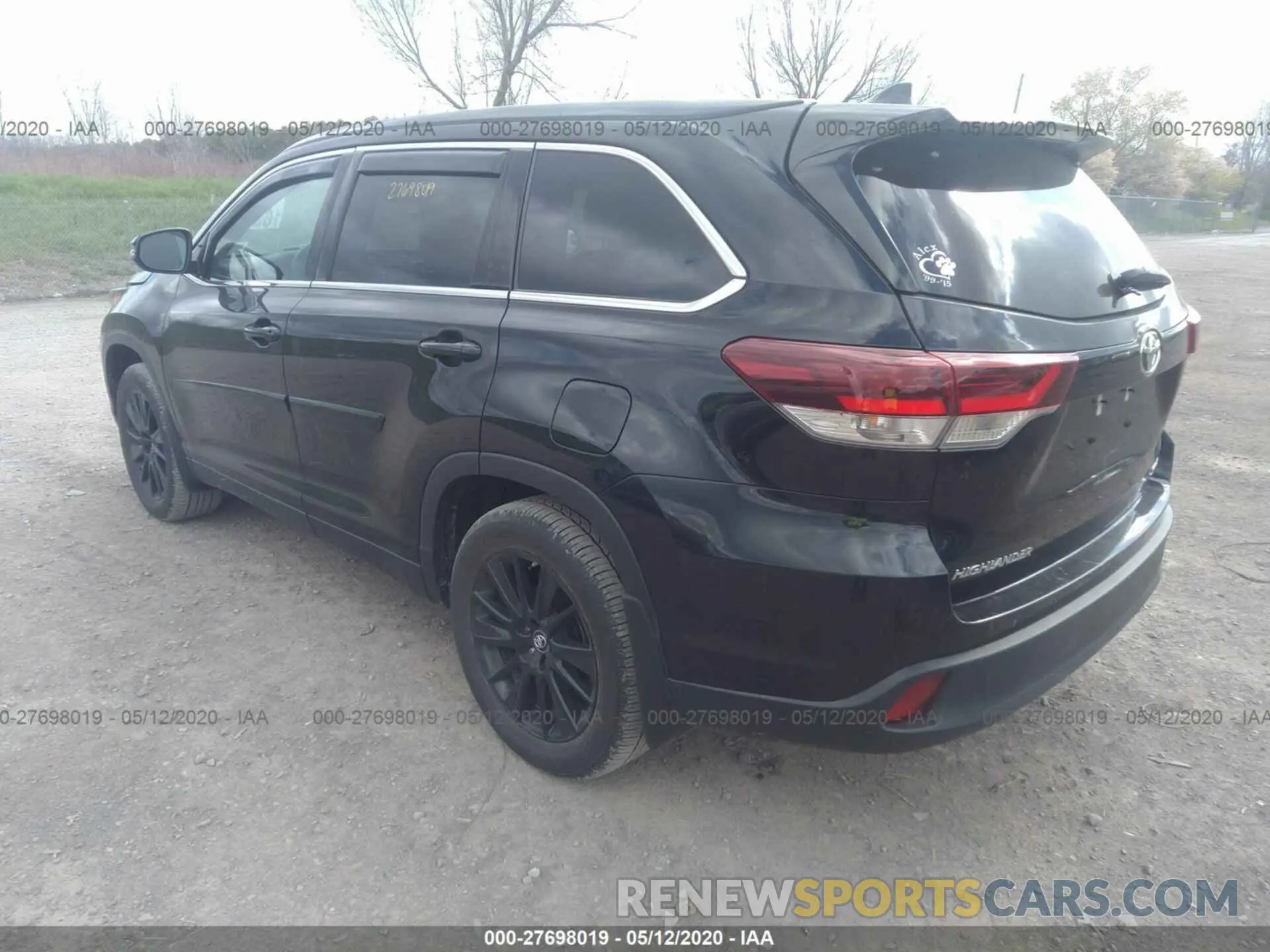 3 fotografías del automóvil dañado 5TDJZRFH4KS620278 TOYOTA HIGHLANDER 2019