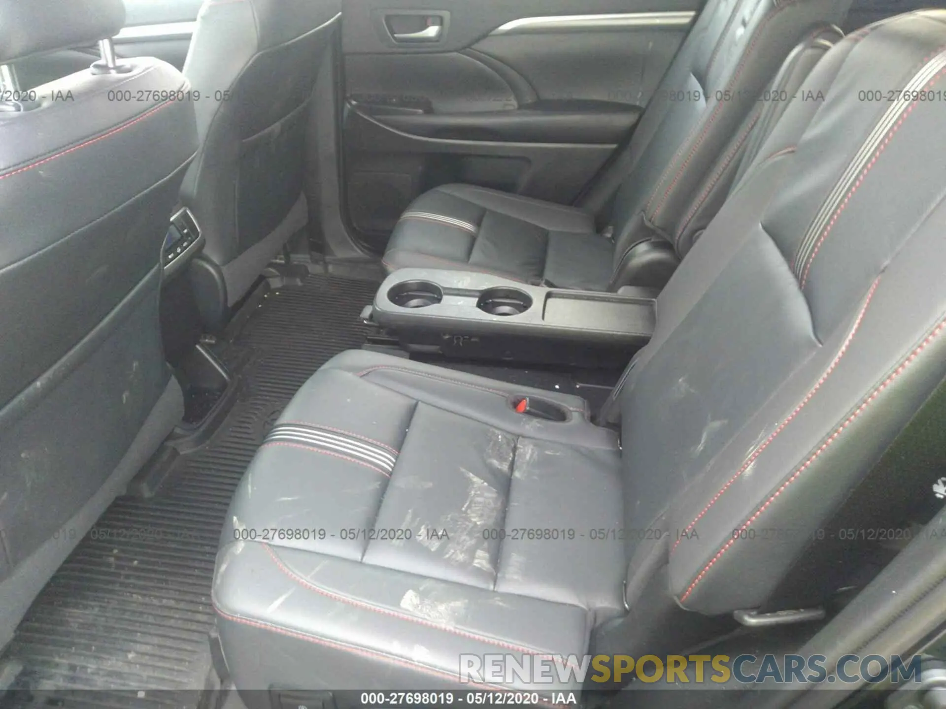 8 fotografías del automóvil dañado 5TDJZRFH4KS620278 TOYOTA HIGHLANDER 2019