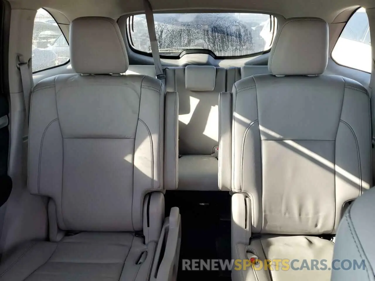 10 fotografías del automóvil dañado 5TDJZRFH4KS727959 TOYOTA HIGHLANDER 2019