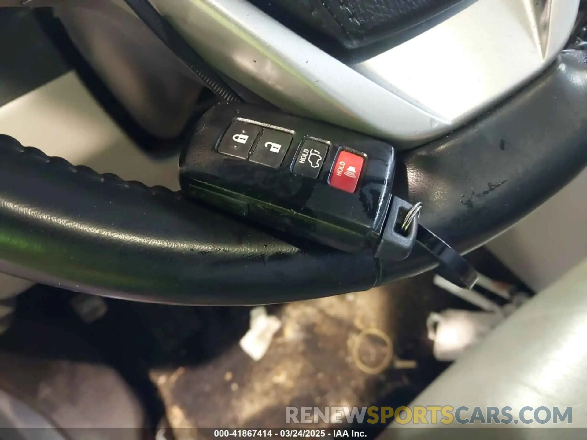 11 fotografías del automóvil dañado 5TDJZRFH4KS747306 TOYOTA HIGHLANDER 2019