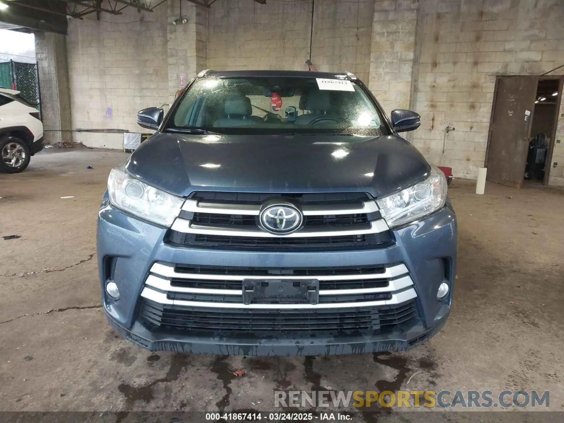 12 fotografías del automóvil dañado 5TDJZRFH4KS747306 TOYOTA HIGHLANDER 2019
