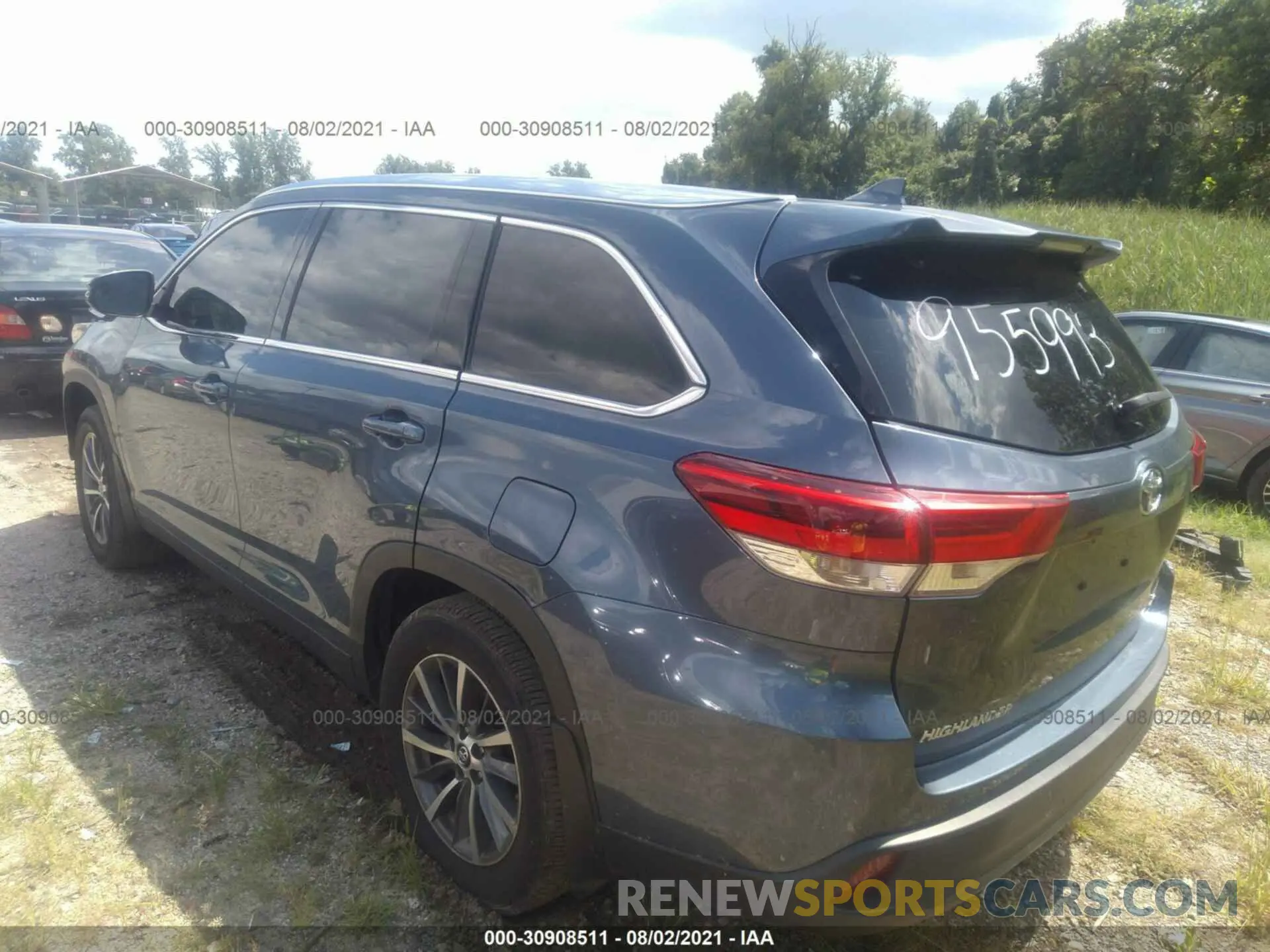 3 fotografías del automóvil dañado 5TDJZRFH4KS955993 TOYOTA HIGHLANDER 2019