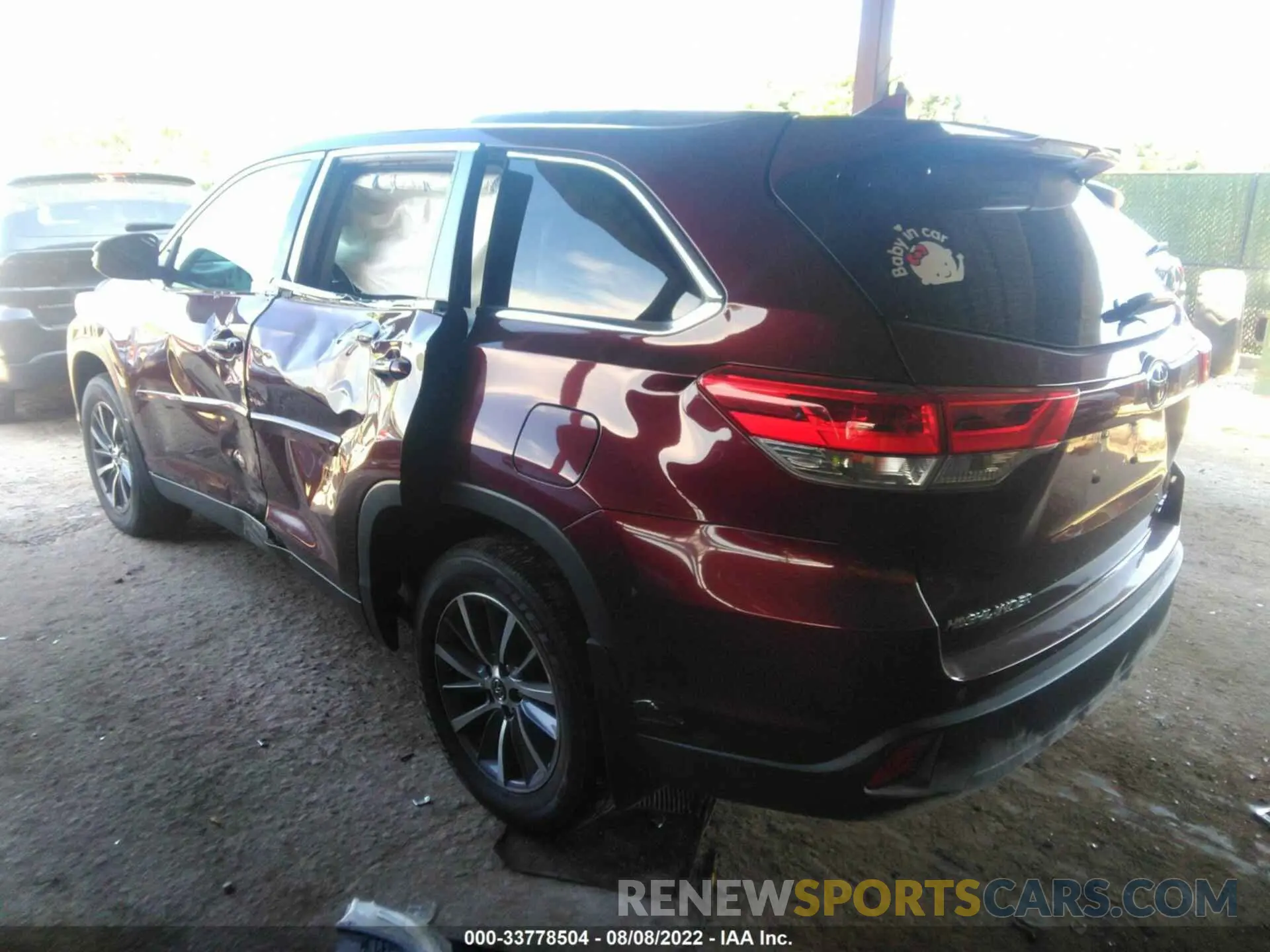3 fotografías del automóvil dañado 5TDJZRFH4KS978951 TOYOTA HIGHLANDER 2019