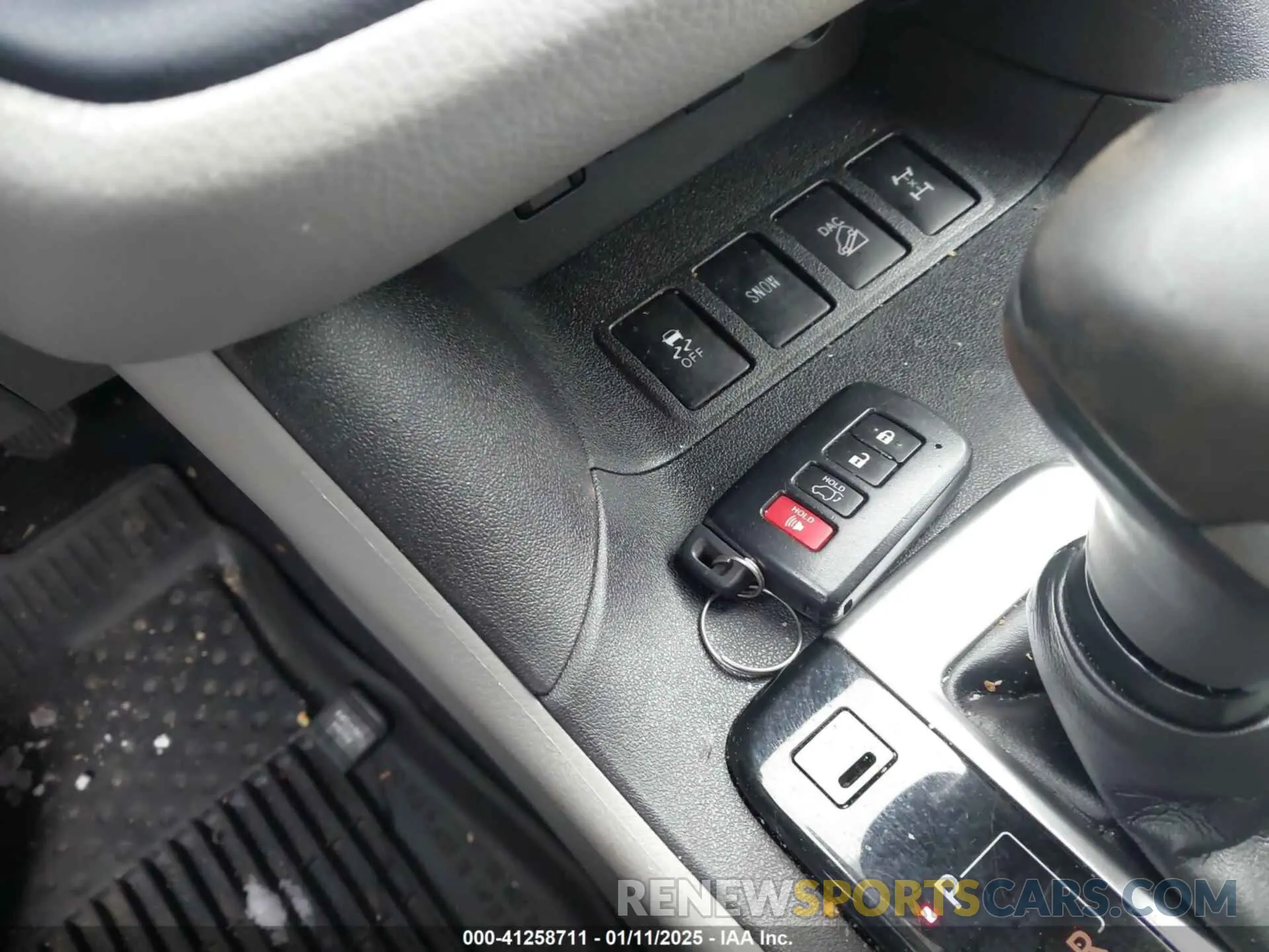 11 fotografías del automóvil dañado 5TDJZRFH4KS983325 TOYOTA HIGHLANDER 2019