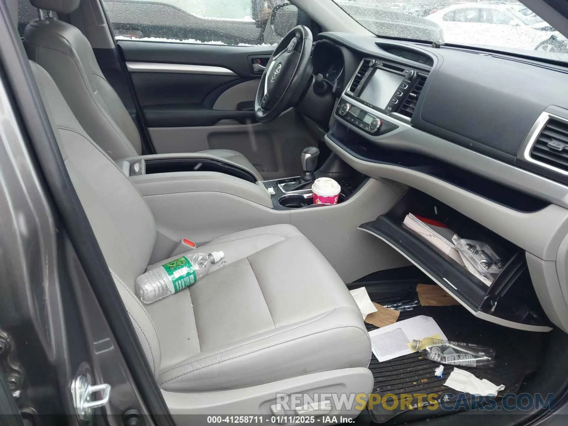 5 fotografías del automóvil dañado 5TDJZRFH4KS983325 TOYOTA HIGHLANDER 2019