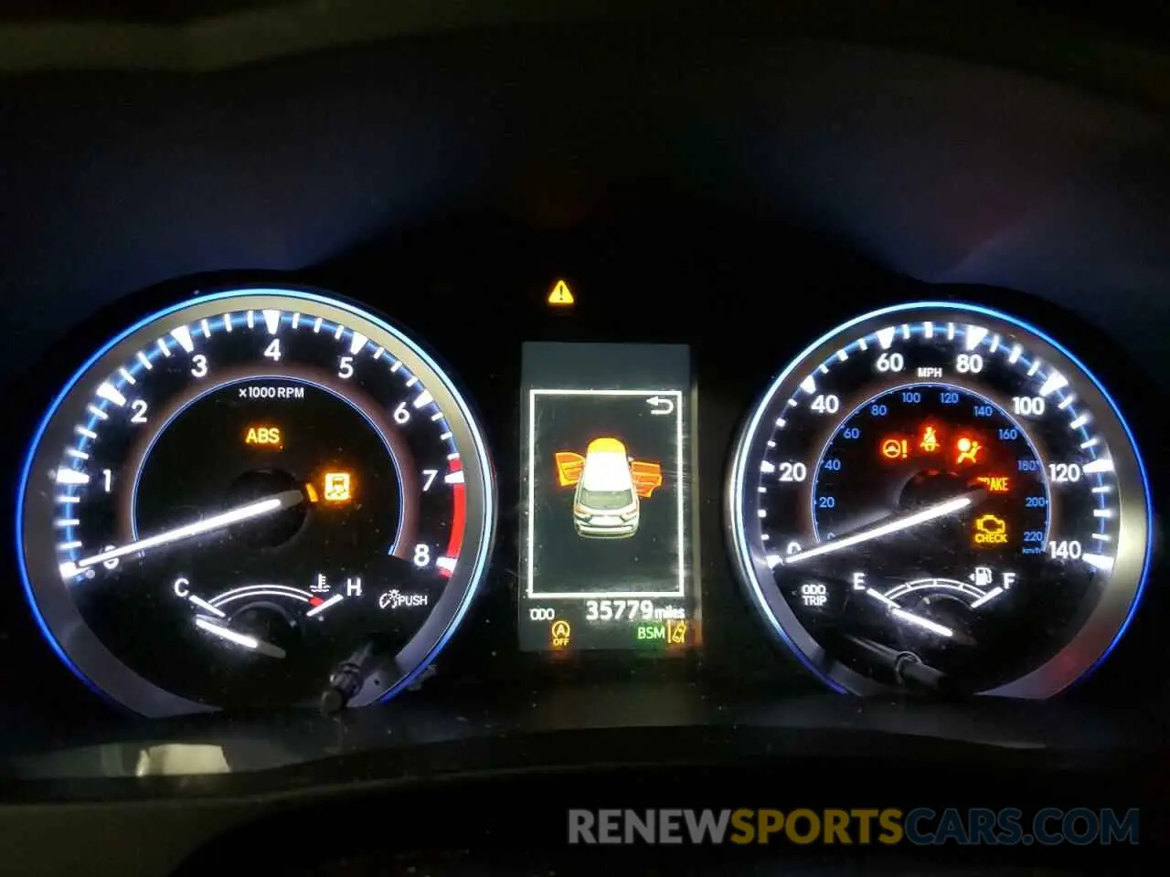 9 fotografías del automóvil dañado 5TDJZRFH5KS563072 TOYOTA HIGHLANDER 2019