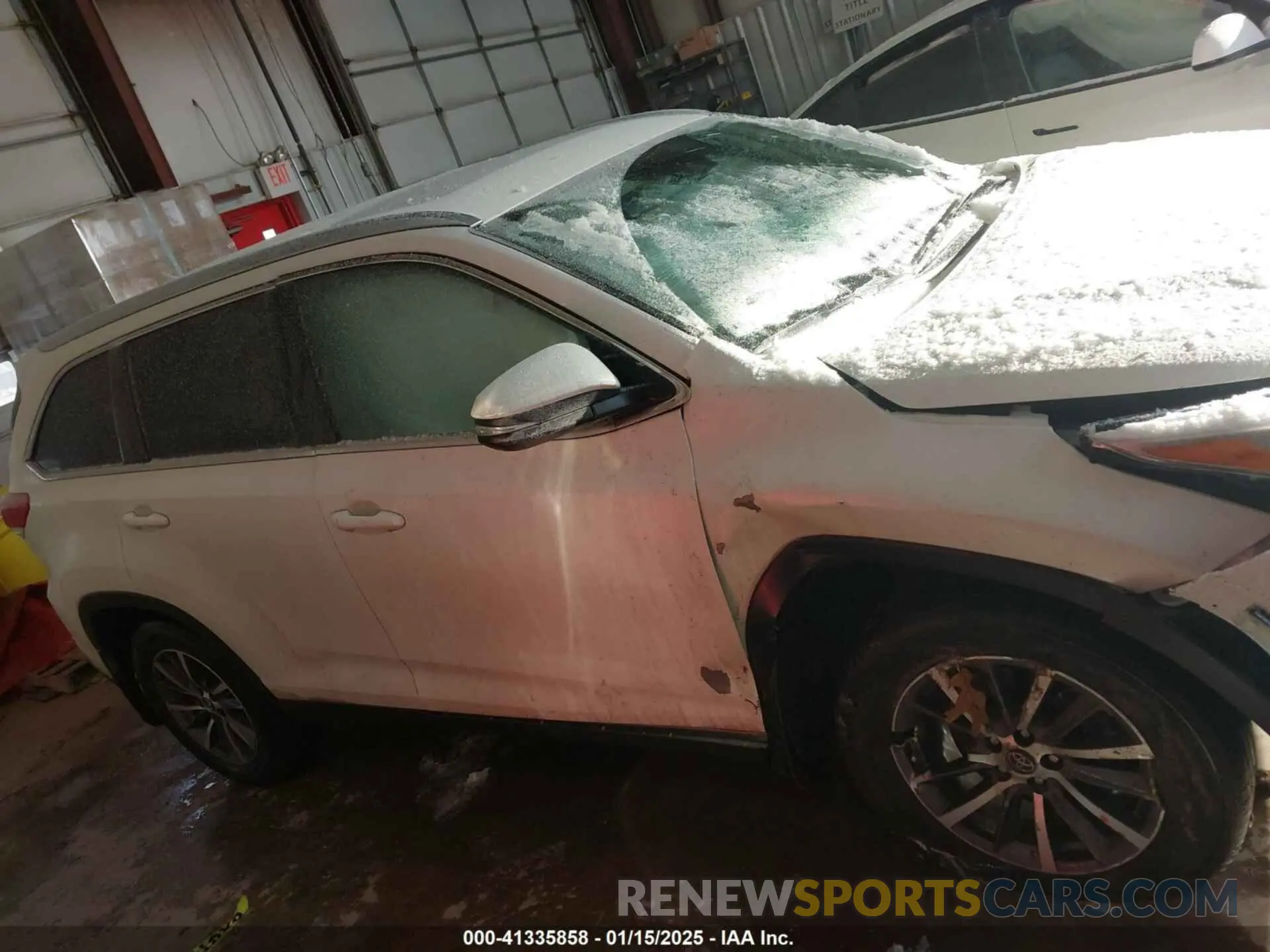 13 fotografías del automóvil dañado 5TDJZRFH5KS572144 TOYOTA HIGHLANDER 2019