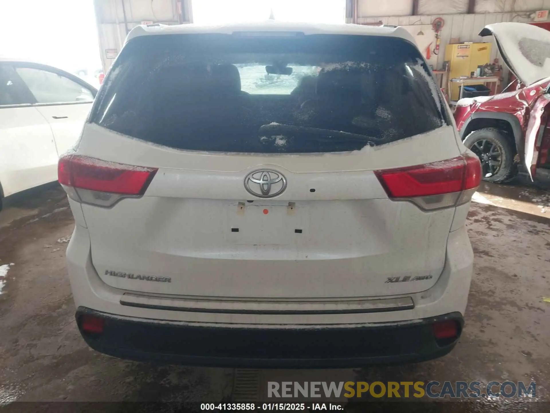 16 fotografías del automóvil dañado 5TDJZRFH5KS572144 TOYOTA HIGHLANDER 2019